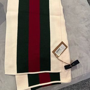 Gucci men/women scarf Authentic